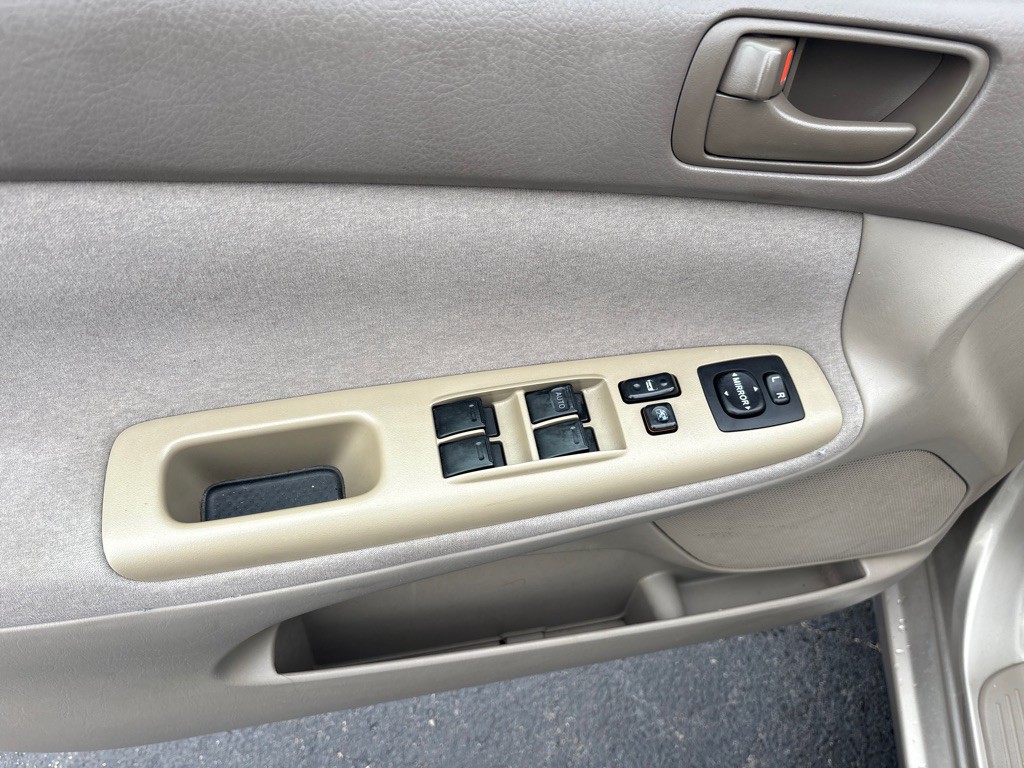 2003 Toyota Camry Image 12
