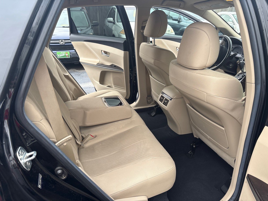 2012 Toyota Venza Image 10
