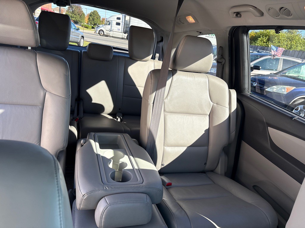 2011 Honda Odyssey Image 13