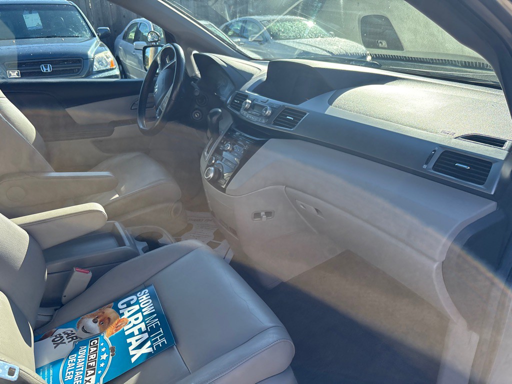 2011 Honda Odyssey Image 14