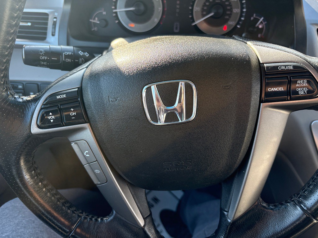 2011 Honda Odyssey Image 20