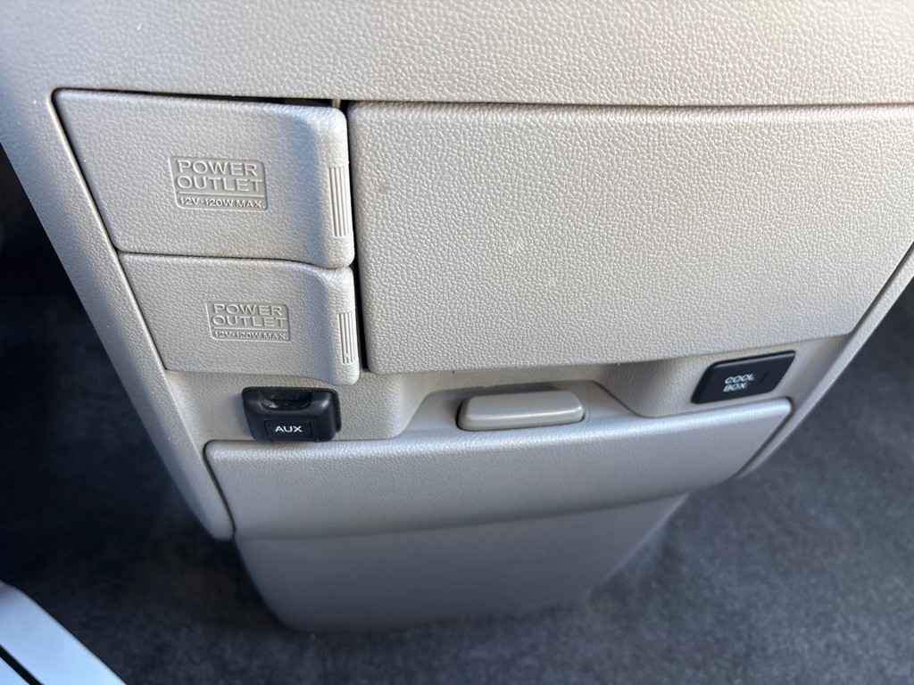 2011 Honda Odyssey Image 25