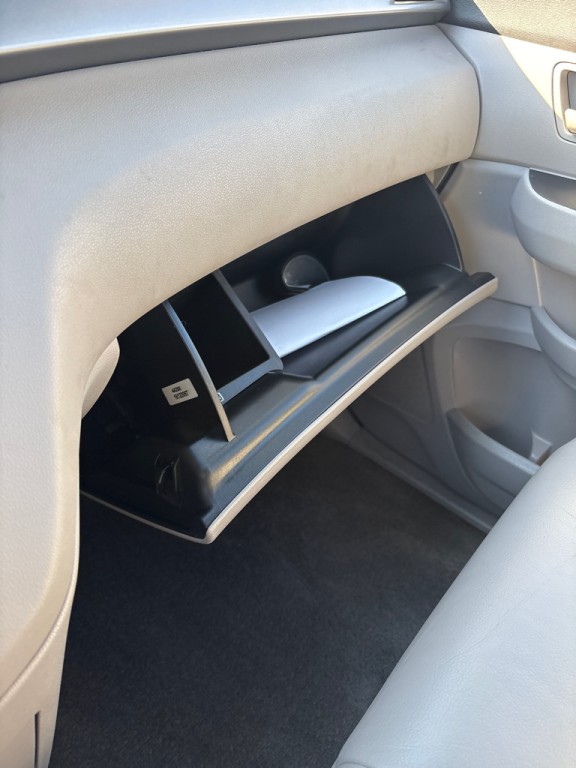 2011 Honda Odyssey Image 28