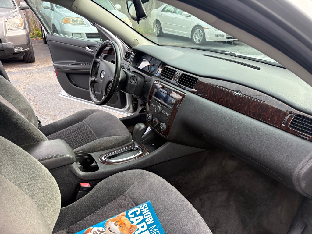 2012 Chevrolet Impala Image 12