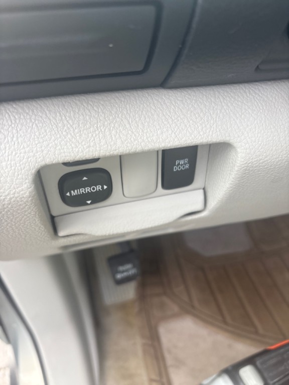 2005 Lexus RX Image 9