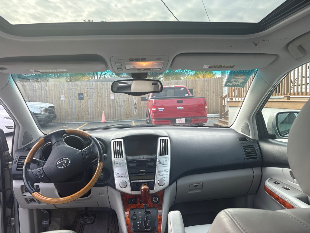 2005 Lexus RX Image 15