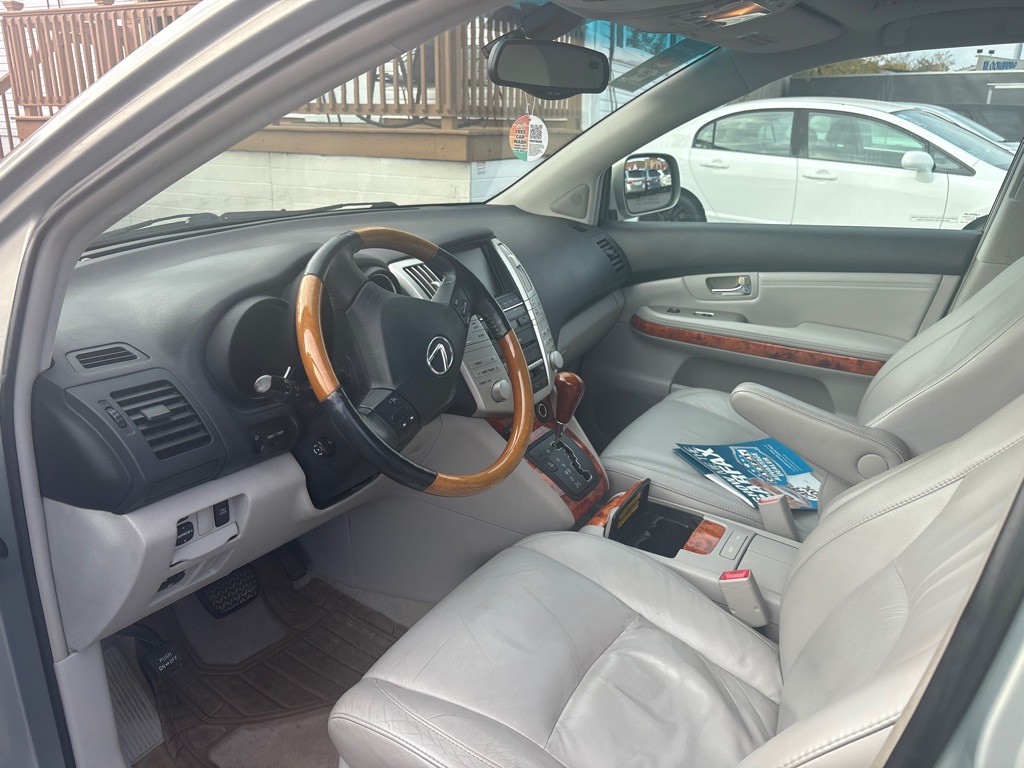 2005 Lexus RX Image 20
