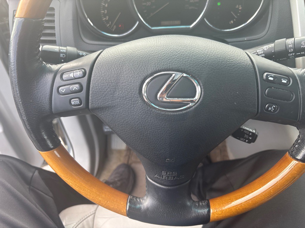 2005 Lexus RX Image 21