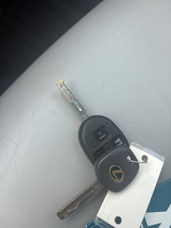 2005 Lexus RX Image 28