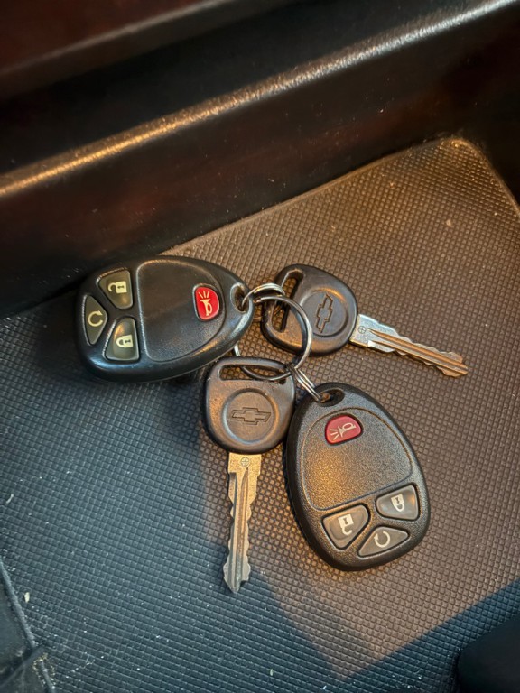 2011 Chevrolet Avalanche Image 21