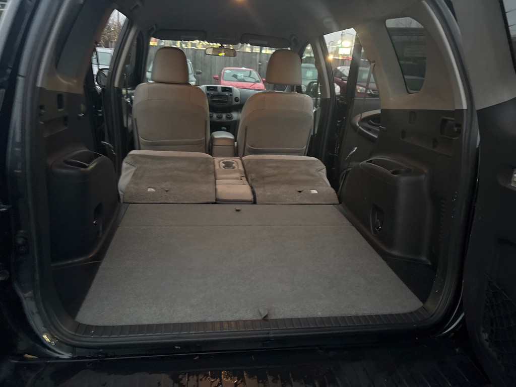 2011 Toyota Rav4 Image 9