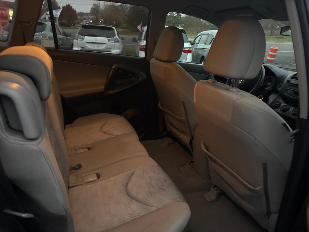 2011 Toyota Rav4 Image 11