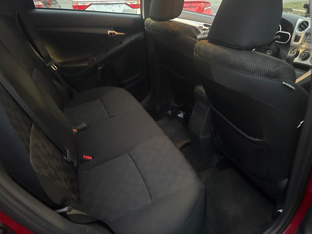 2009 Pontiac Vibe Image 11