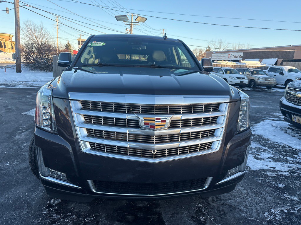 2018 Cadillac Escalade Image 2