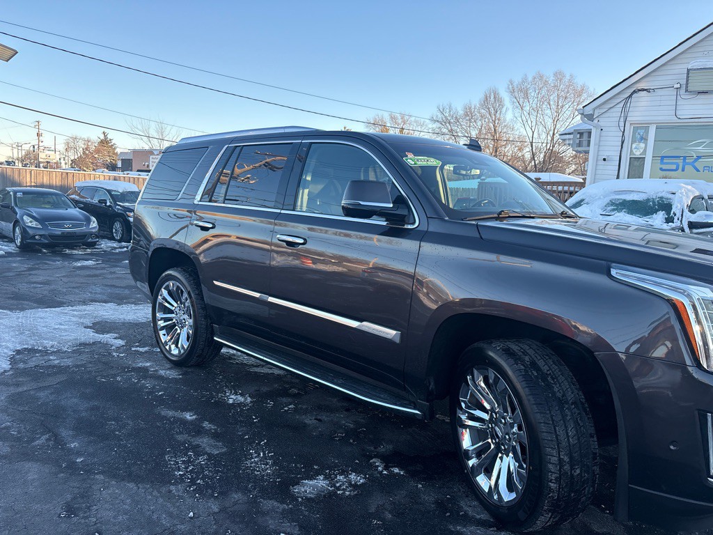 2018 Cadillac Escalade Image 3