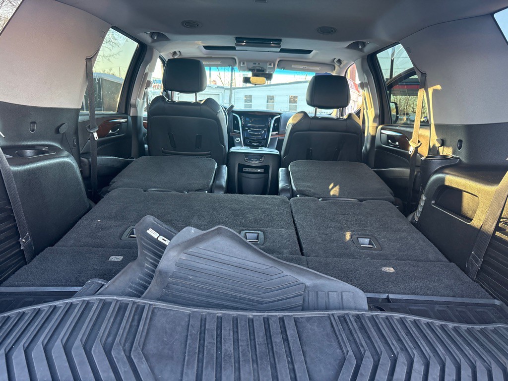 2018 Cadillac Escalade Image 10