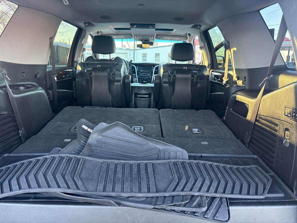 2018 Cadillac Escalade Image 11