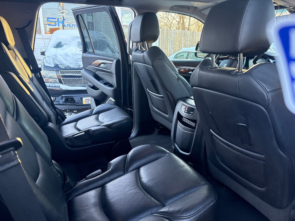 2018 Cadillac Escalade Image 13