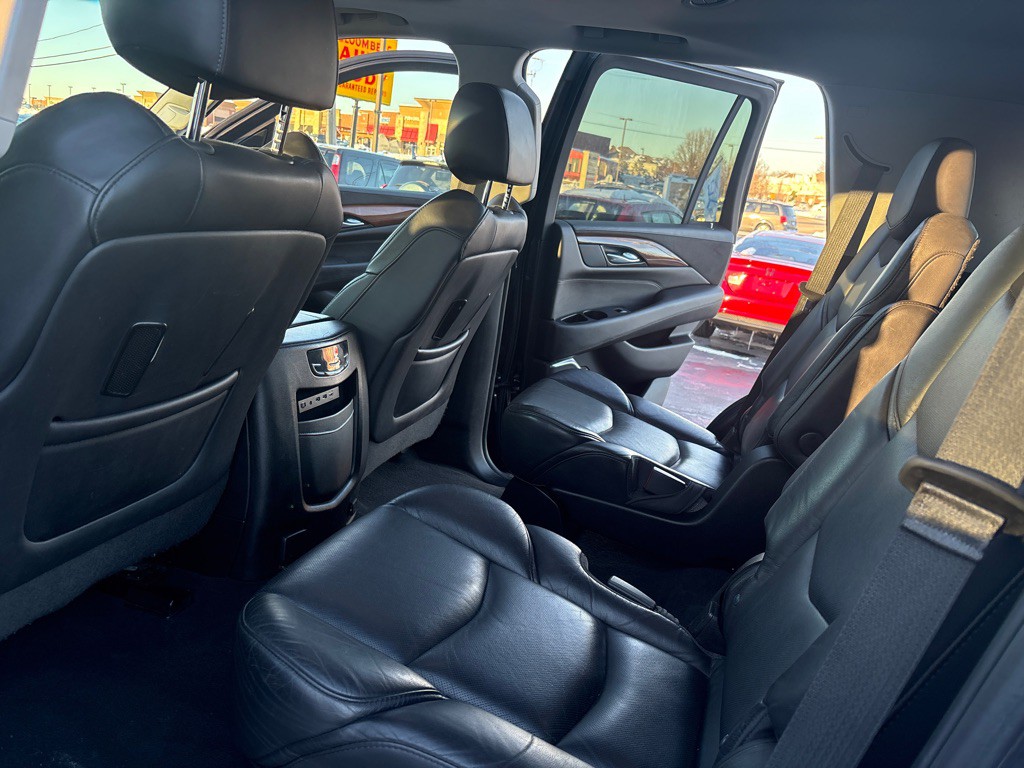 2018 Cadillac Escalade Image 14