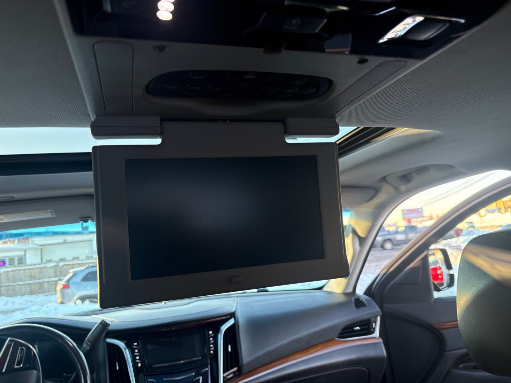 2018 Cadillac Escalade Image 15