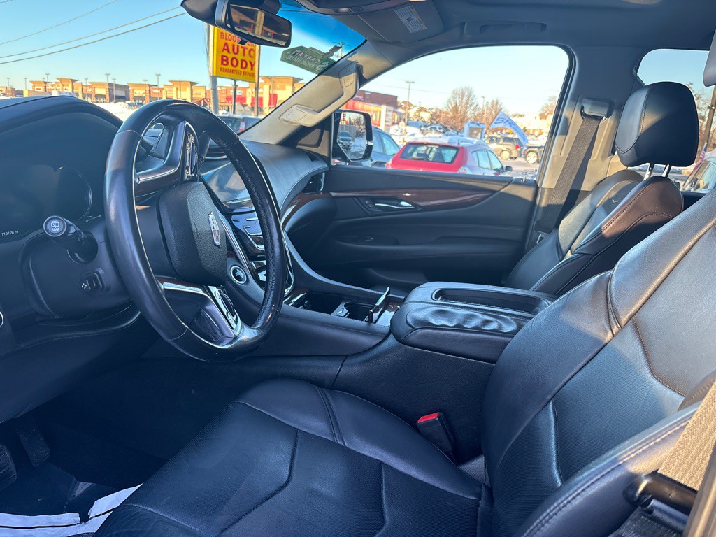 2018 Cadillac Escalade Image 18