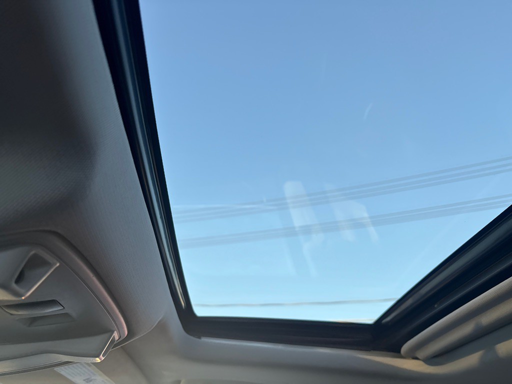 2018 Cadillac Escalade Image 21