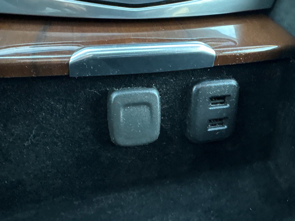 2018 Cadillac Escalade Image 29