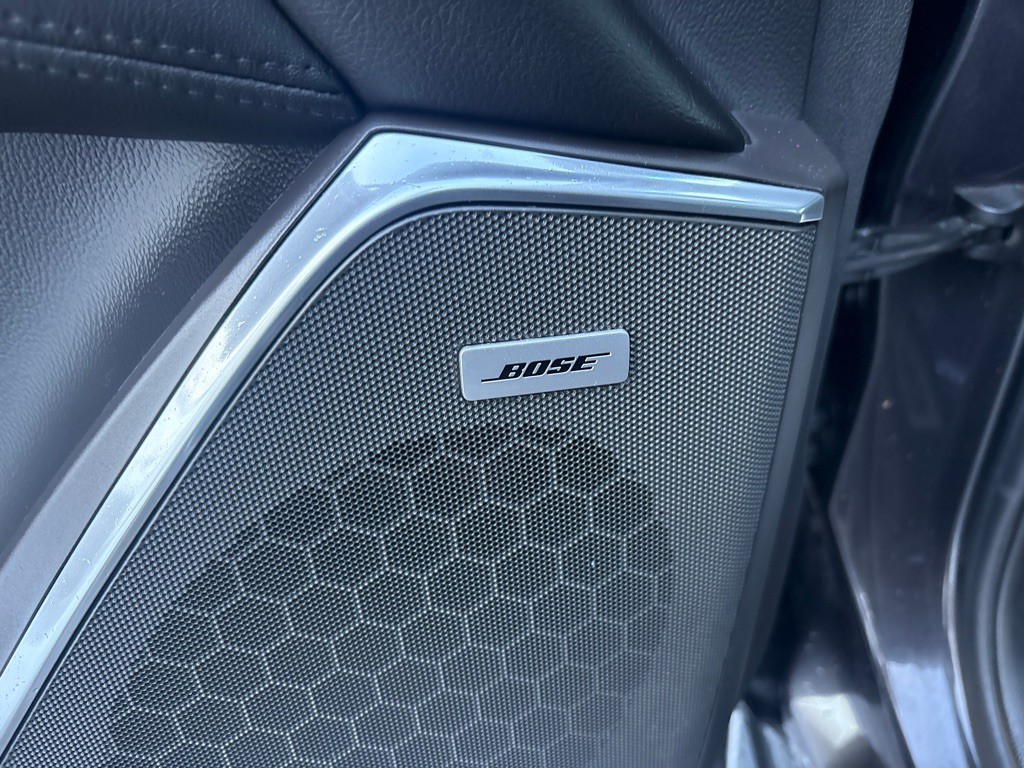 2018 Cadillac Escalade Image 32