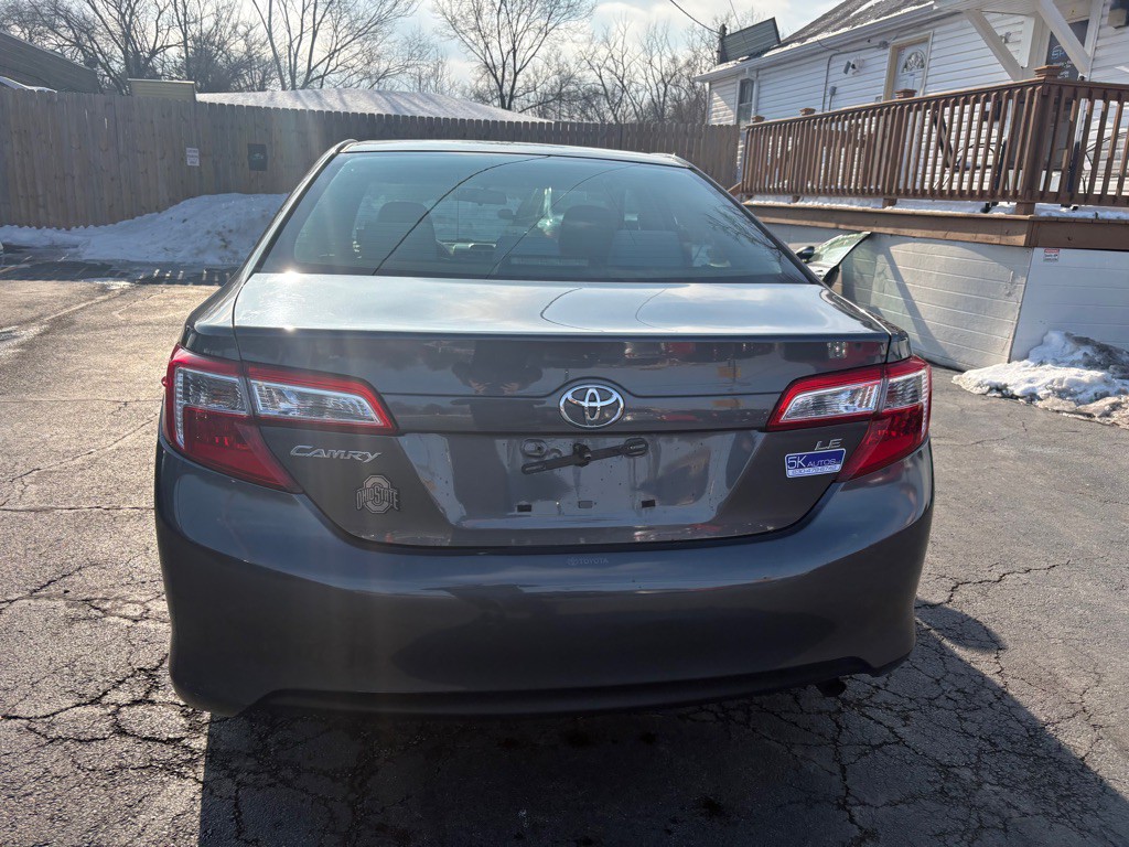 2012 Toyota Camry Image 5