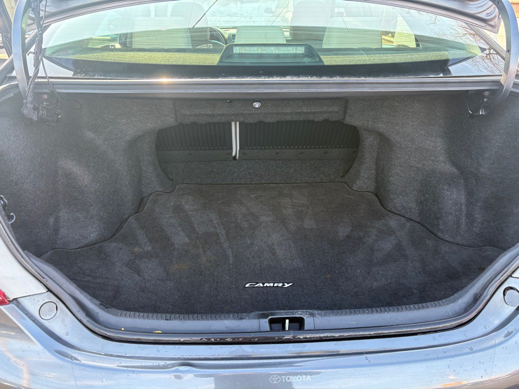 2012 Toyota Camry Image 8