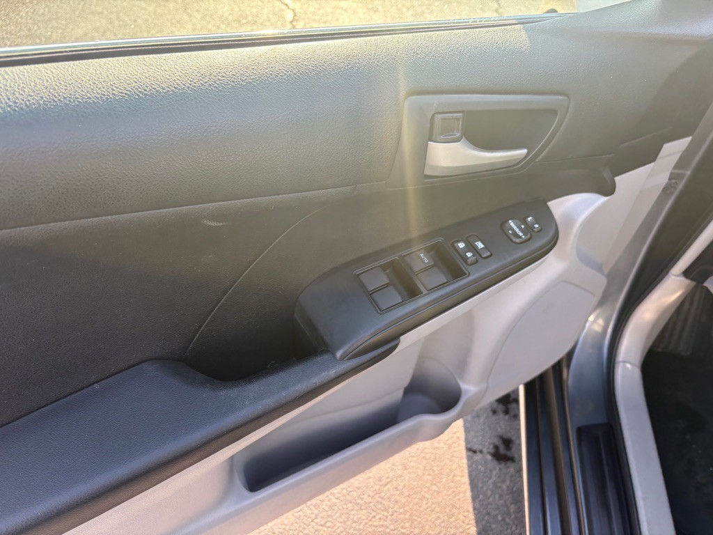 2012 Toyota Camry Image 13