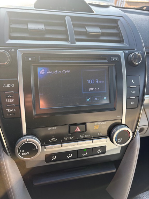 2012 Toyota Camry Image 17