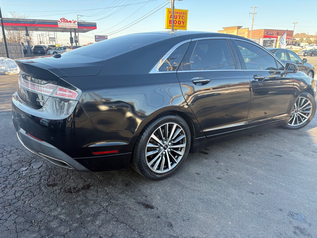 2017 Lincoln MKZ Image 4