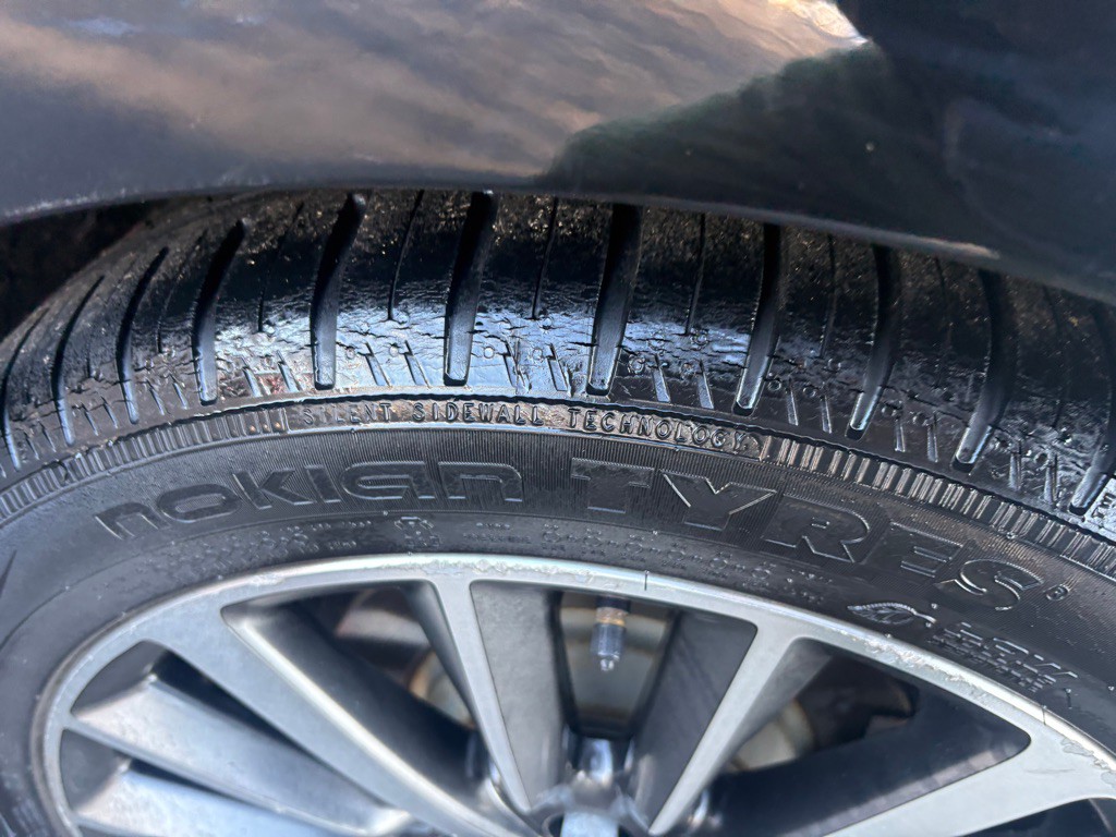 2017 Lincoln MKZ Image 8