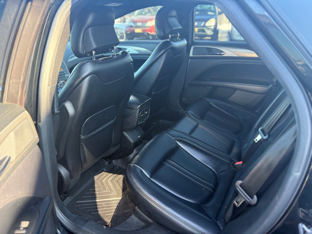 2017 Lincoln MKZ Image 9