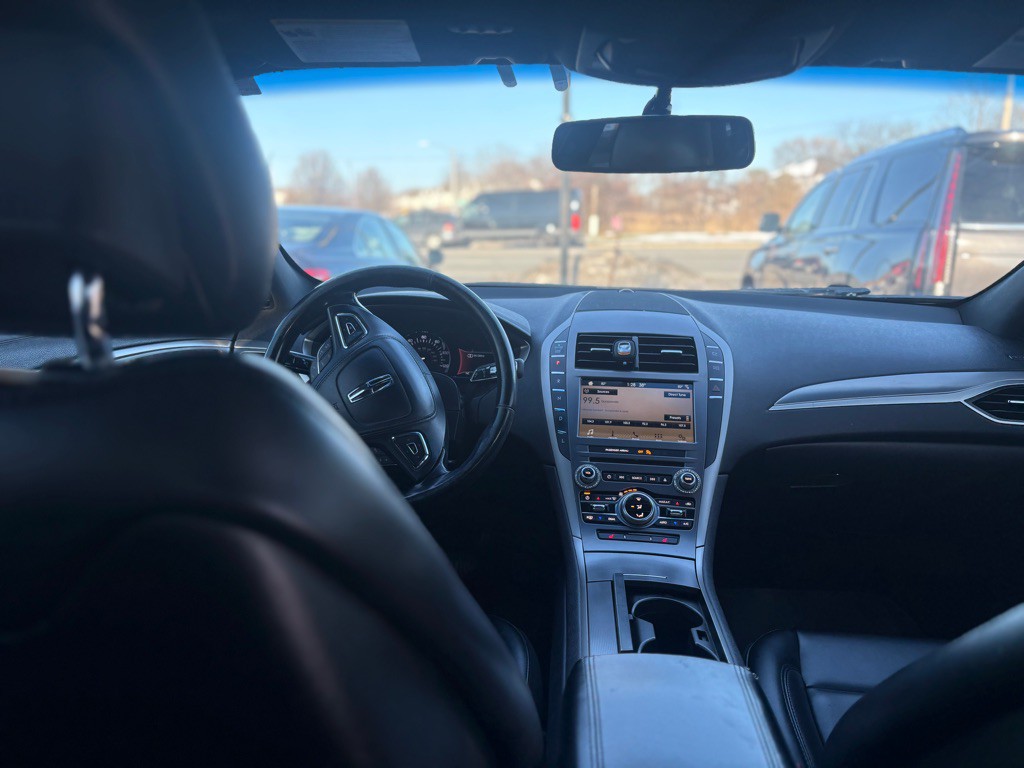 2017 Lincoln MKZ Image 11