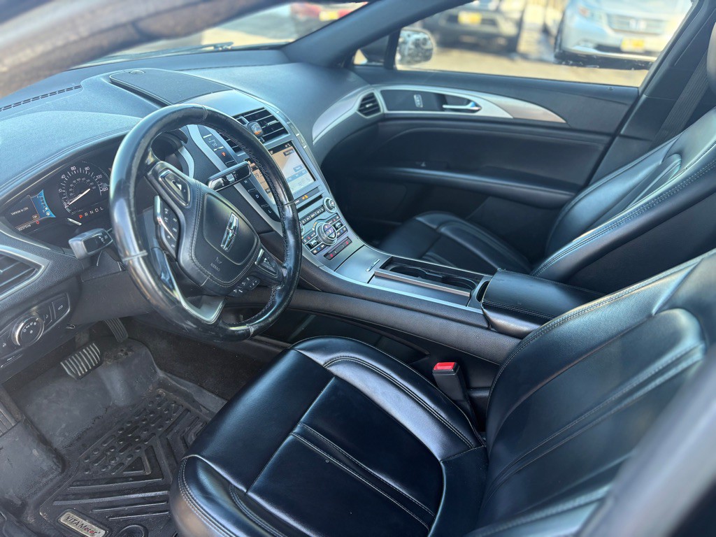 2017 Lincoln MKZ Image 13