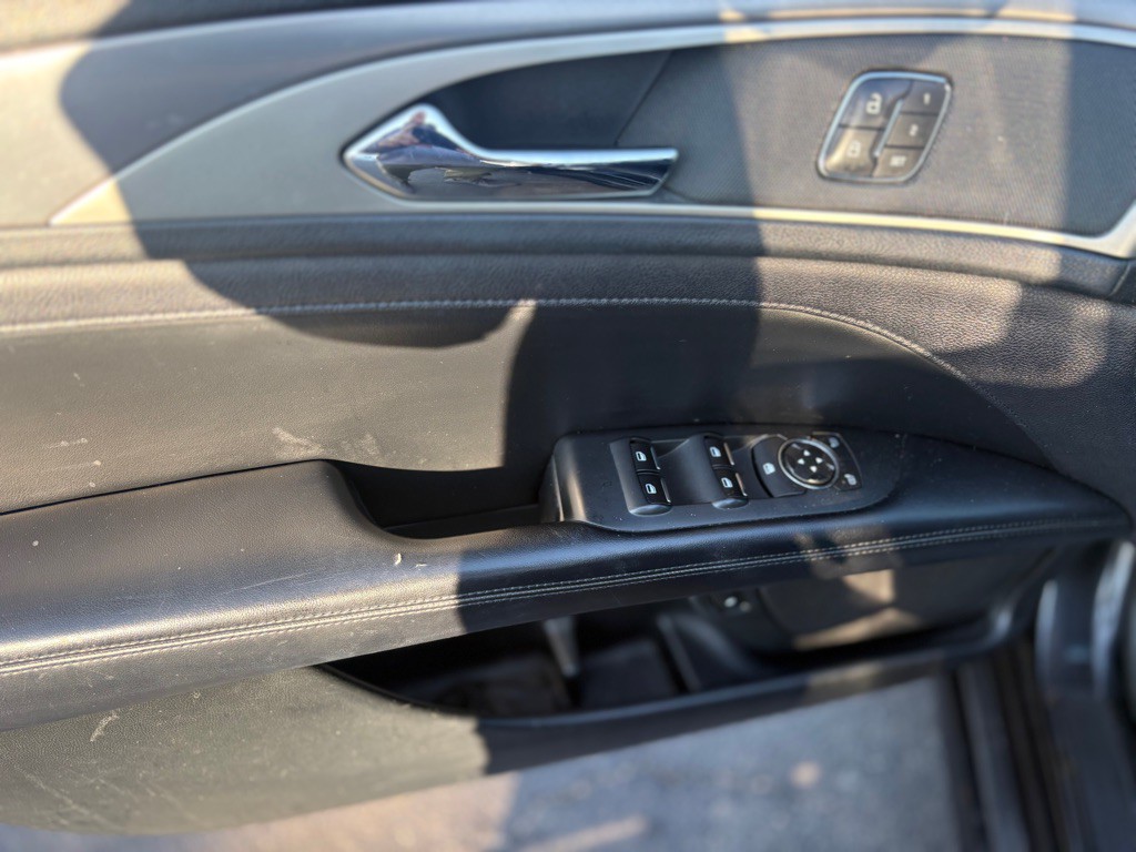 2017 Lincoln MKZ Image 14