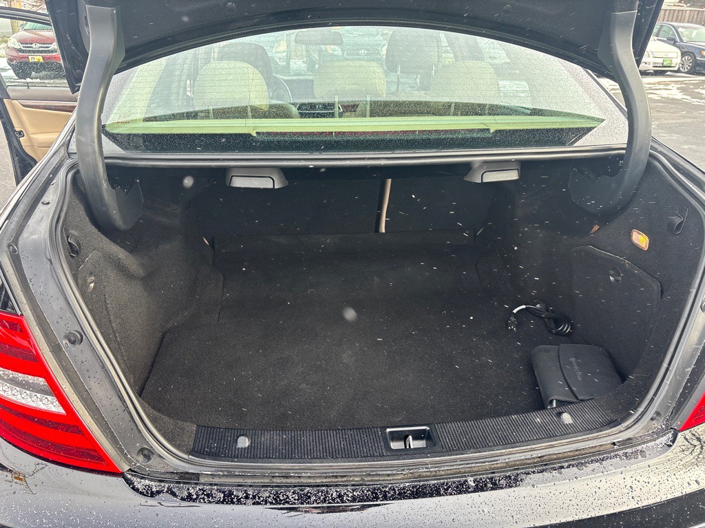 2014 Mercedes-Benz C-Class Image 9