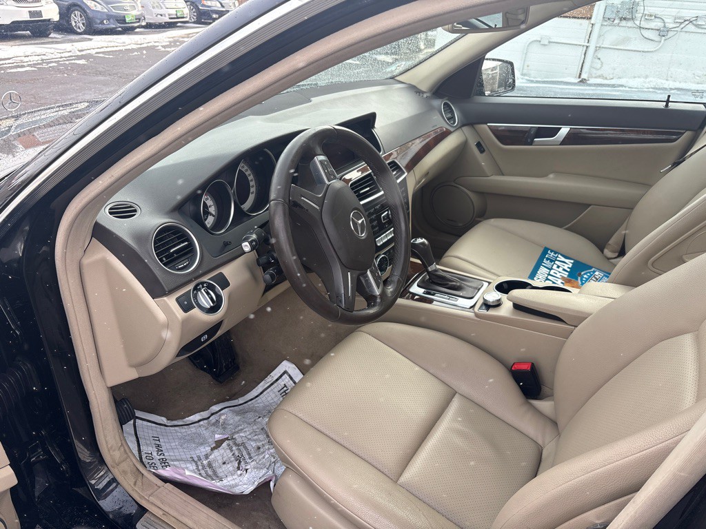 2014 Mercedes-Benz C-Class Image 14