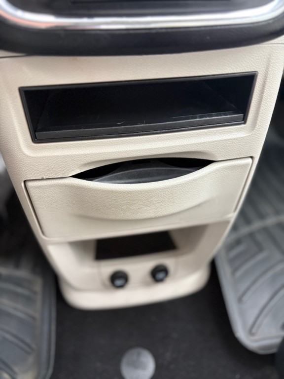 2012 Dodge Grand Caravan Image 21