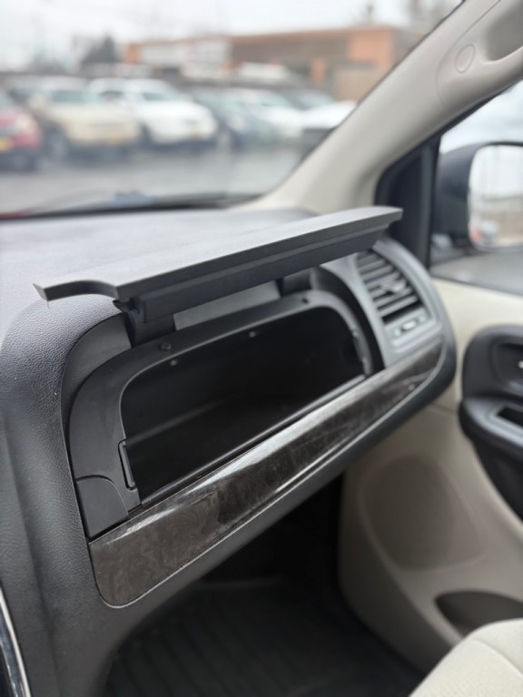 2012 Dodge Grand Caravan Image 24