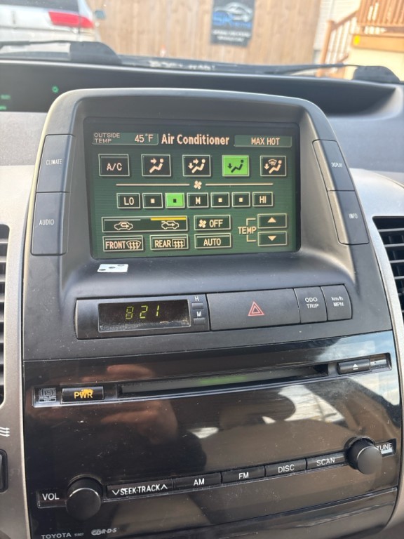 2004 Toyota Prius Image 22