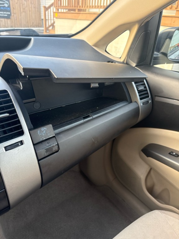 2004 Toyota Prius Image 26