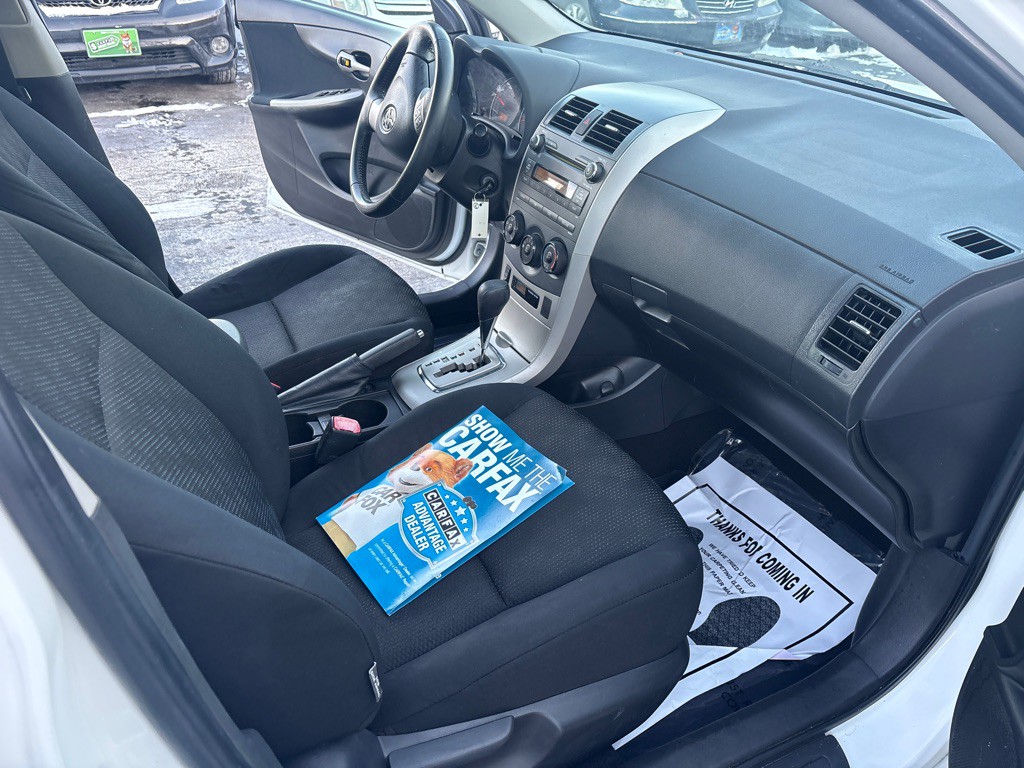 2010 Toyota Corolla Image 13