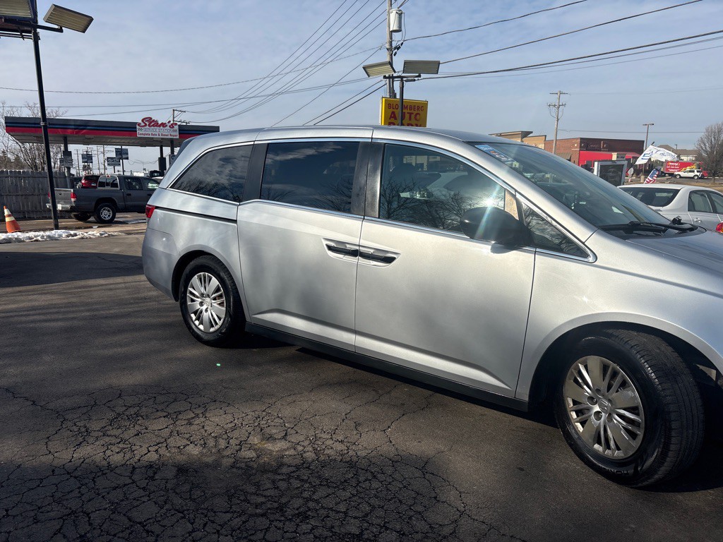 2014 Honda Odyssey Image 3