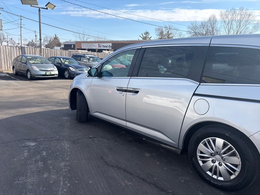 2014 Honda Odyssey Image 6