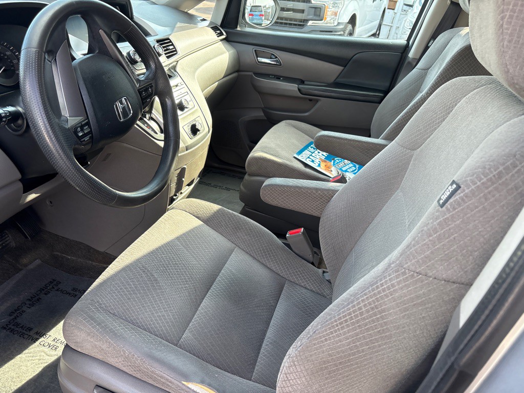 2014 Honda Odyssey Image 17
