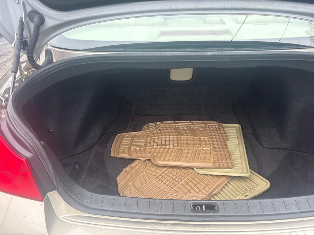 2009 INFINITI G37 Image 7