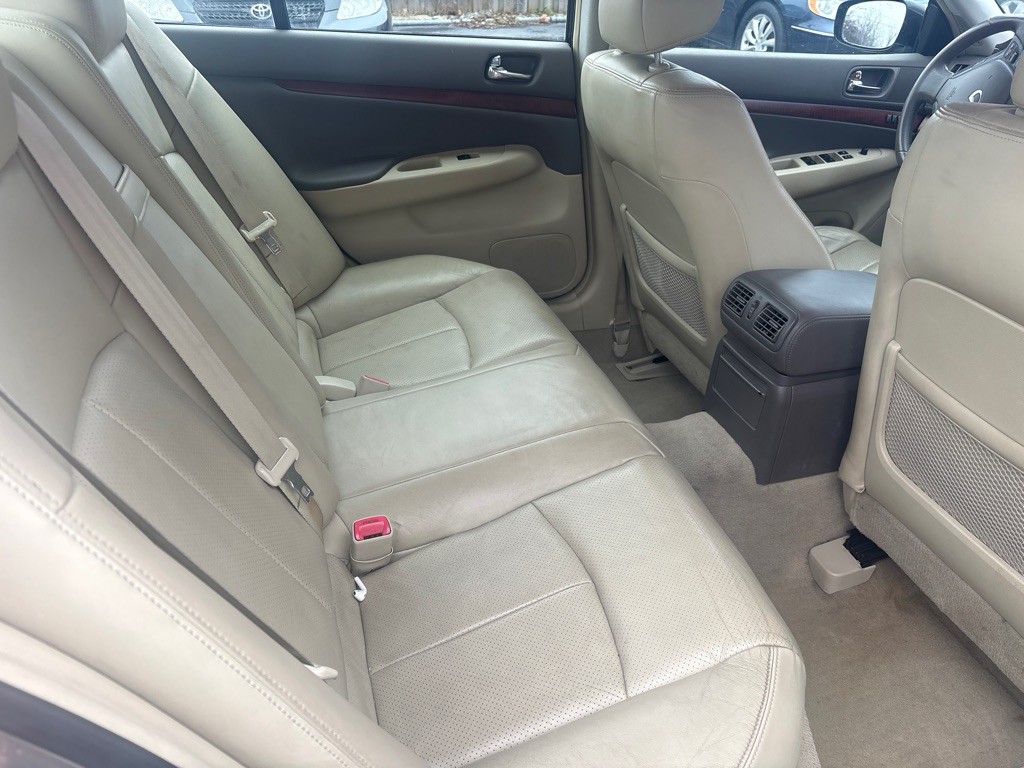2009 INFINITI G37 Image 9